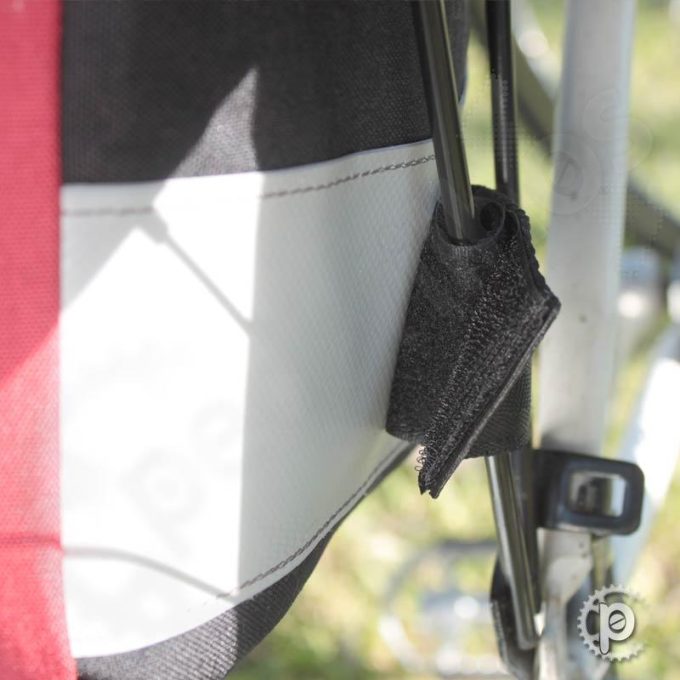 Alforge para Bike 30L Alpamayo Fixação com velcros na parte inferior do bagageiro